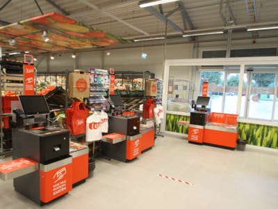 VVN komanda pristatė pristatymo įrangą ir surinkimo darbus naujoje parduotuvių tinklo „TOP“ parduotuvėje Siguldoje.18